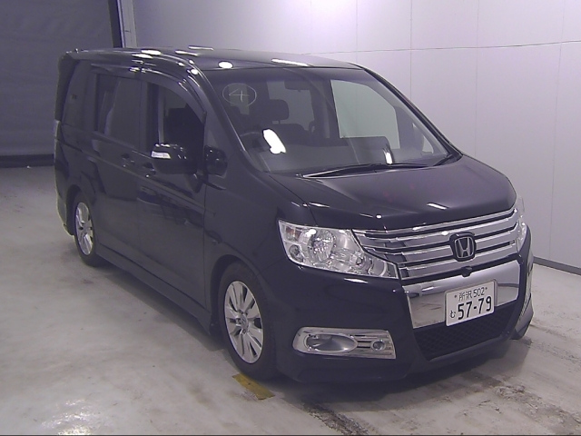 HONDA STEP WAGON 2011