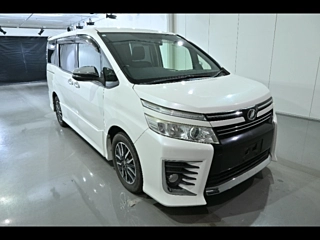 TOYOTA VOXY 2015