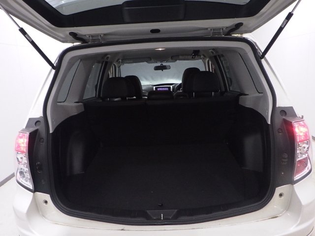 SUBARU FORESTER 2011