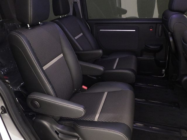 HONDA STEP WAGON 2017