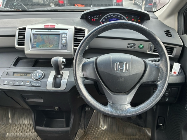 HONDA FREED 2013