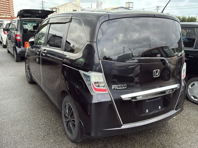 HONDA FREED 2013