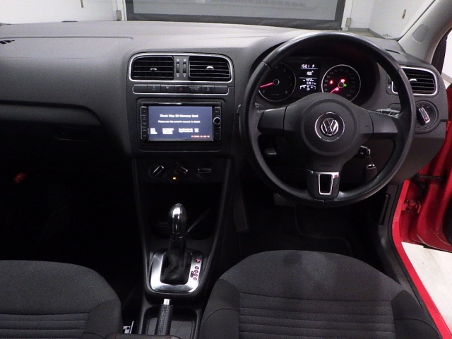 VOLKSWAGEN POLO 2014