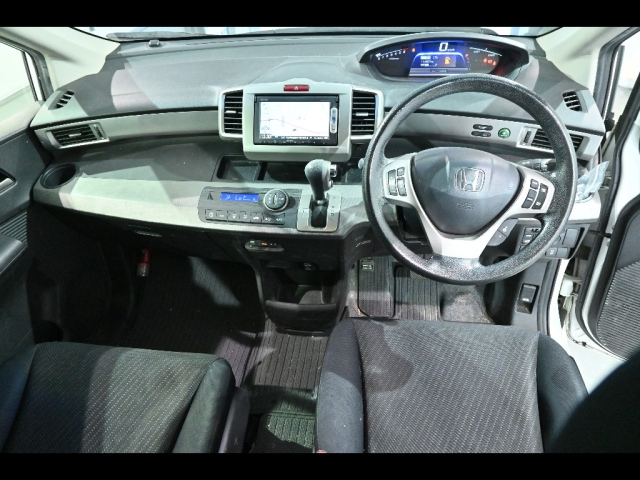 HONDA FREED 2015