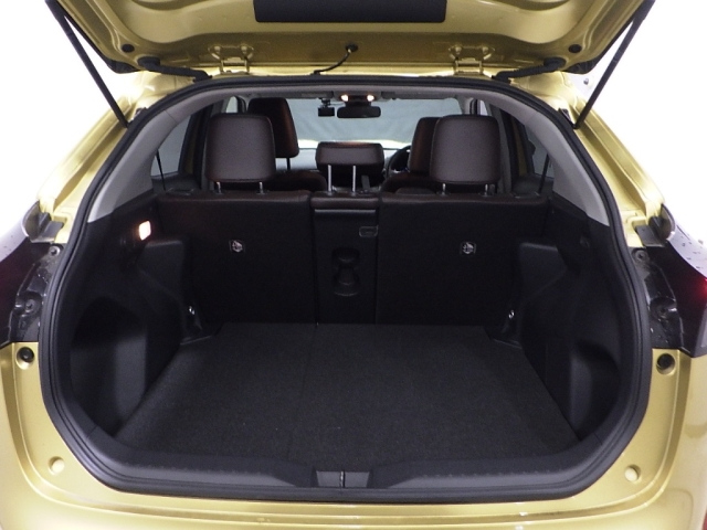 TOYOTA YARIS CROSS 2020