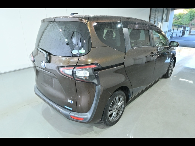 TOYOTA SIENTA 2018