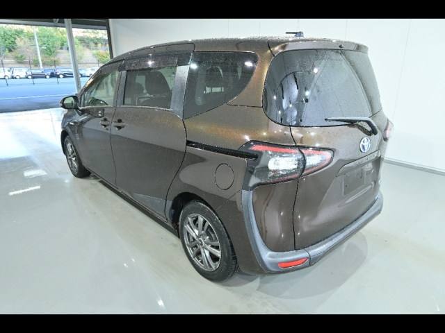 TOYOTA SIENTA 2018
