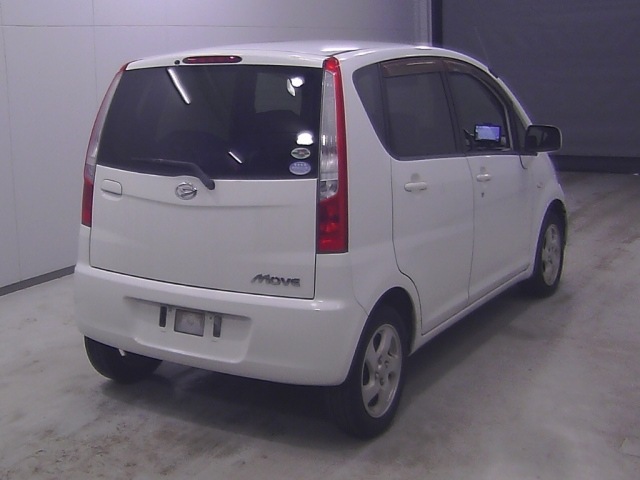 DAIHATSU MOVE 2011