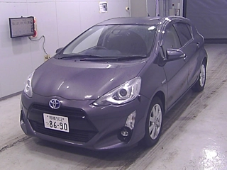 TOYOTA AQUA 2016
