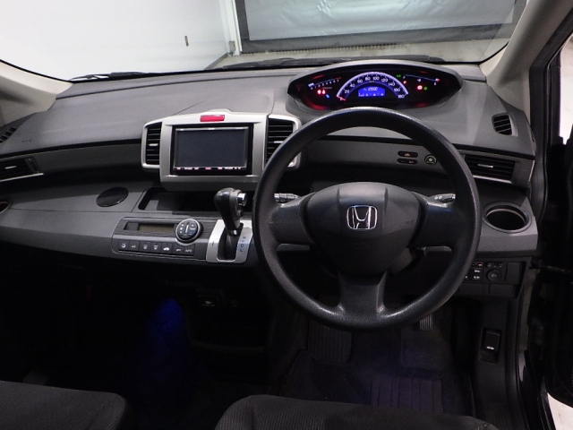 HONDA FREED 2010