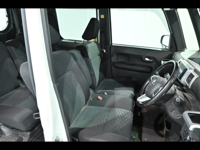 TOYOTA PIXIS MEGA 2019