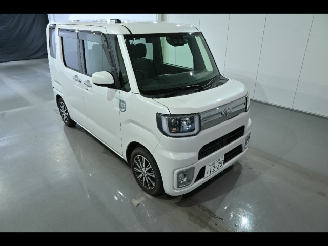 TOYOTA PIXIS MEGA 2019