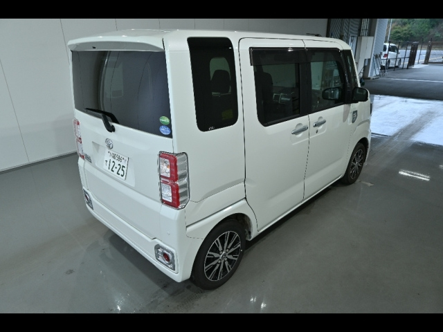 TOYOTA PIXIS MEGA 2019