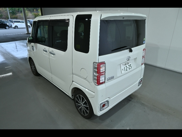 TOYOTA PIXIS MEGA 2019