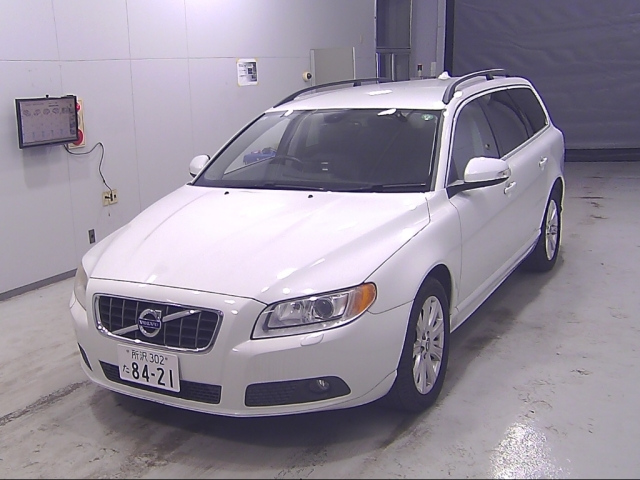 VOLVO V70 2011