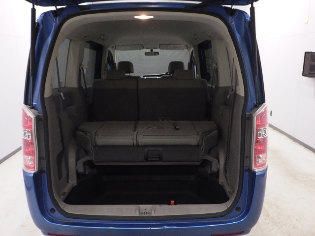 HONDA STEP WAGON 2011