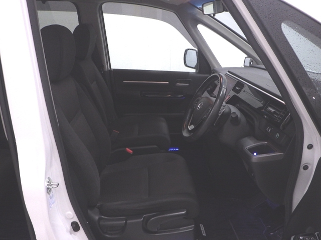 HONDA STEP WAGON 2021