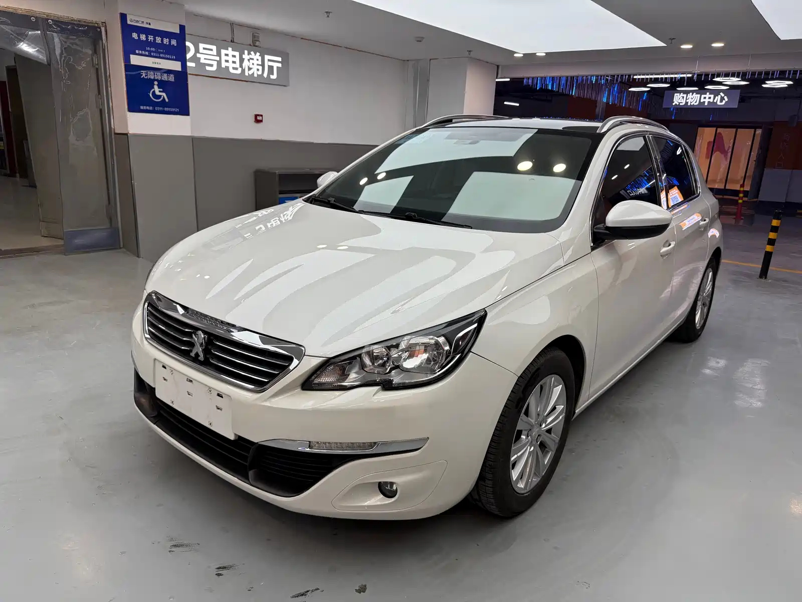 PEUGEOT 308S