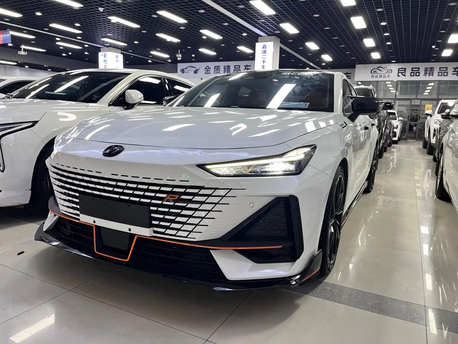 CHANGAN UNI-V
