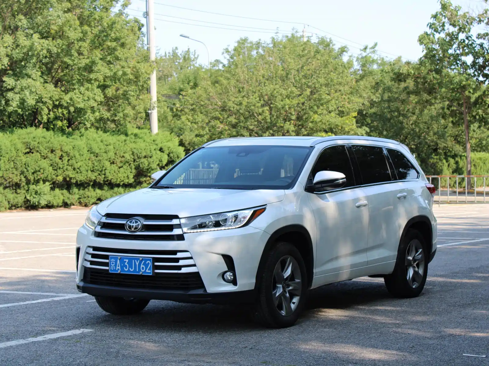 TOYOTA HIGHLANDER