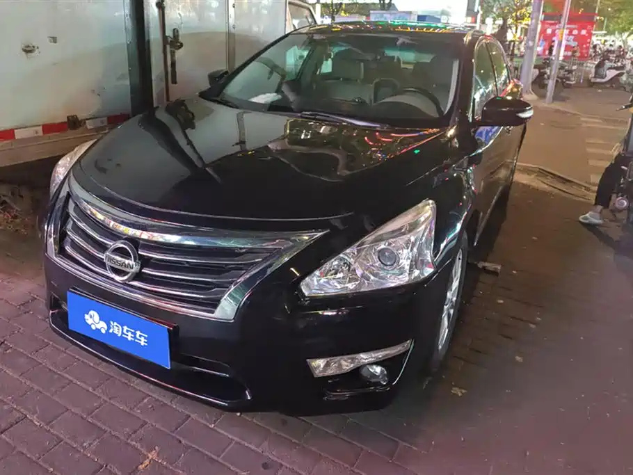 NISSAN TEANA