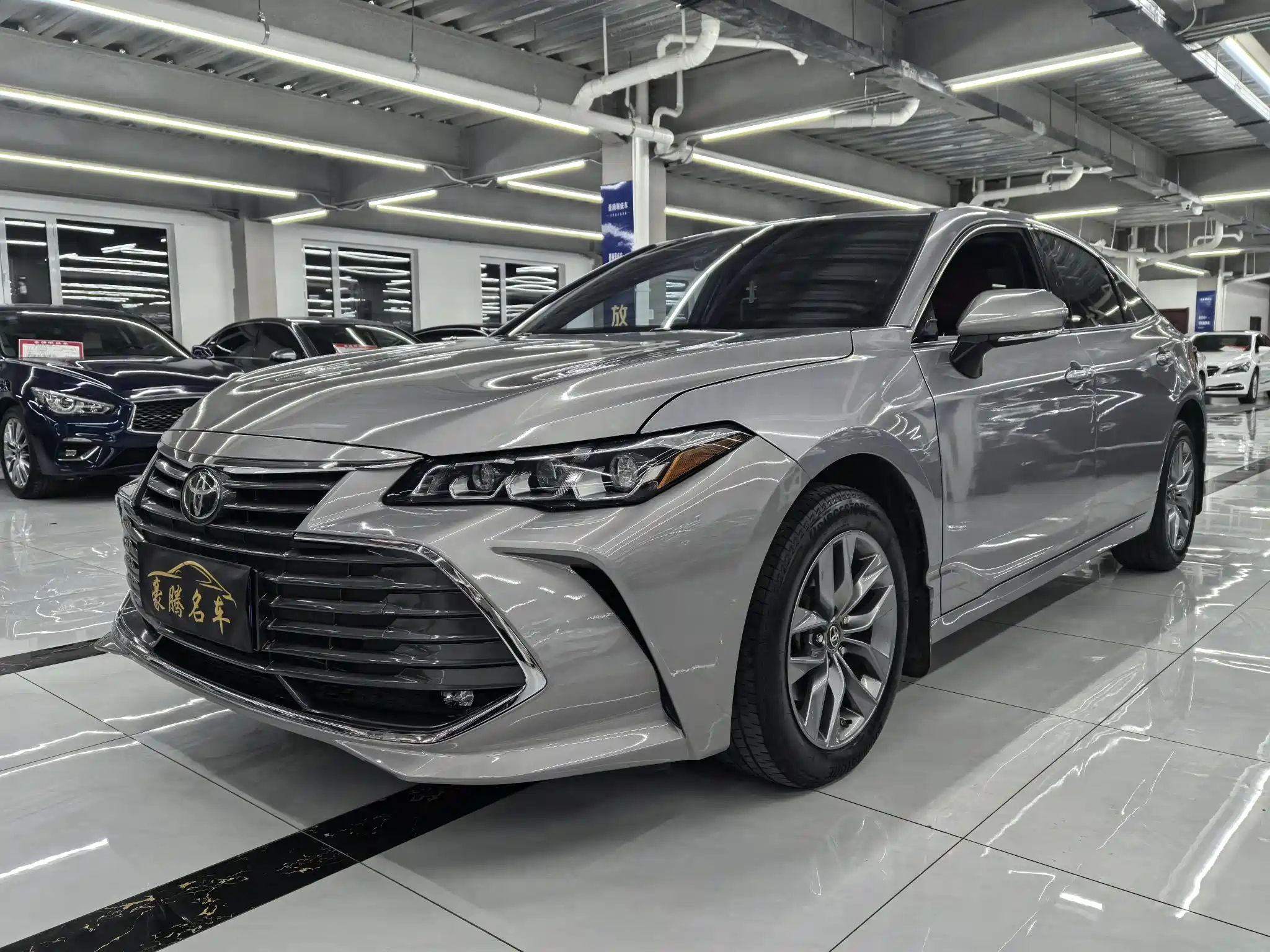 TOYOTA AVALON