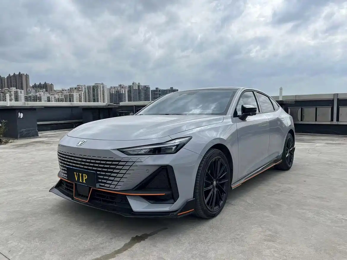 CHANGAN UNI-V