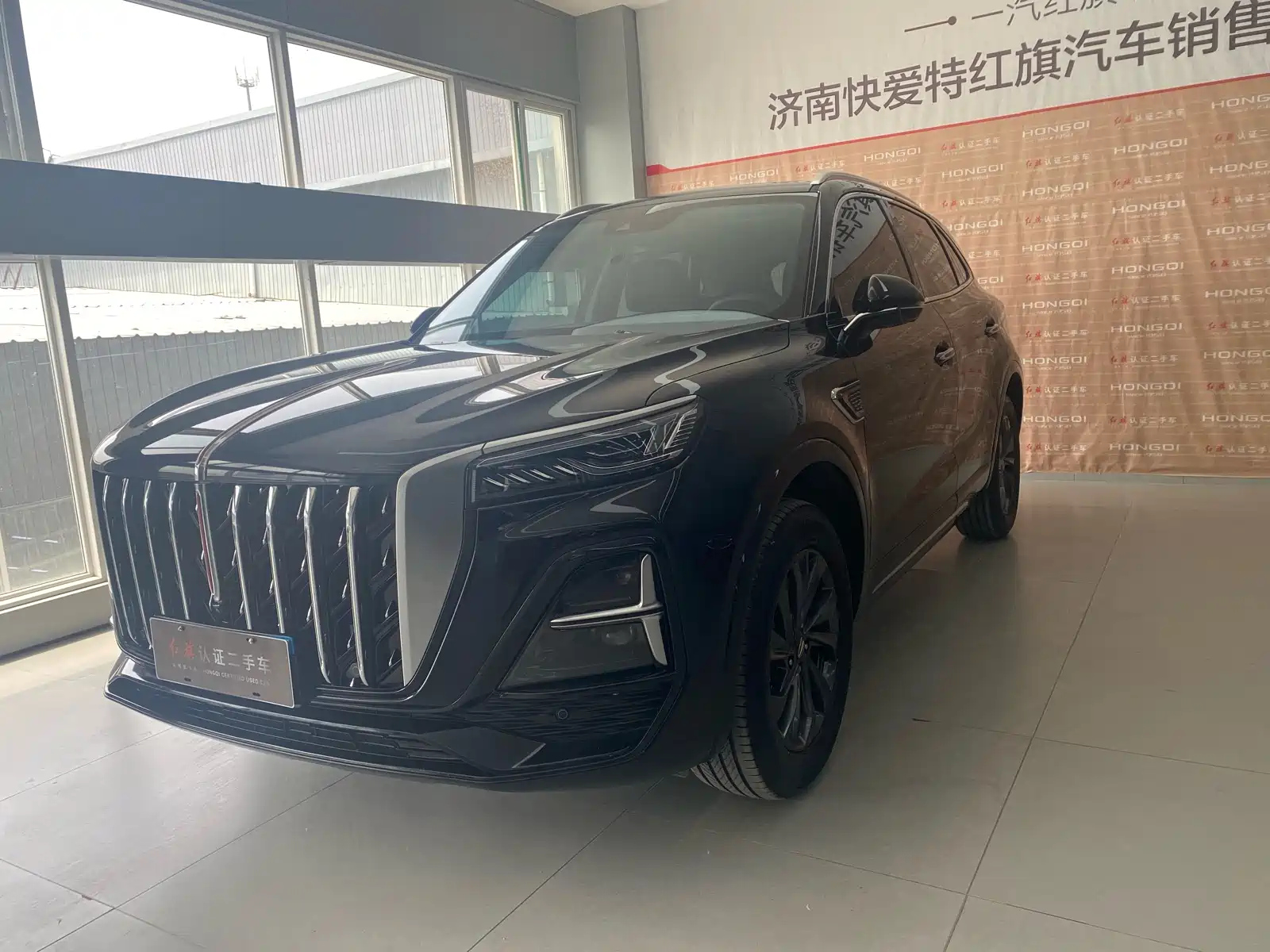 HONGQI HS5