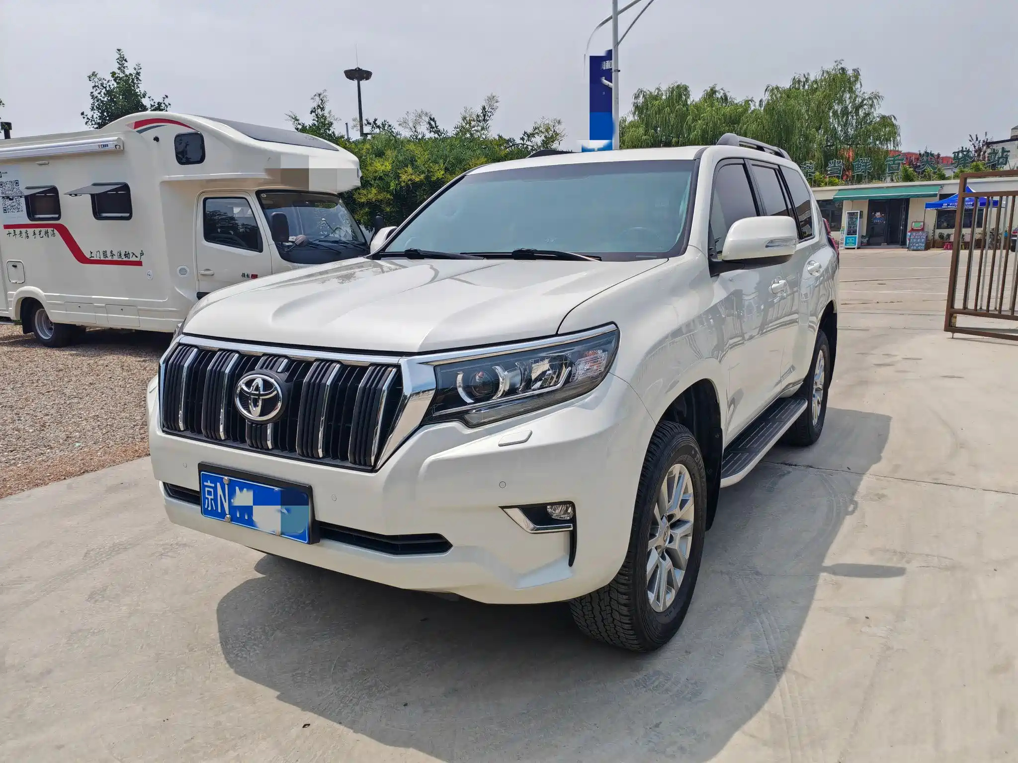 TOYOTA PRADO