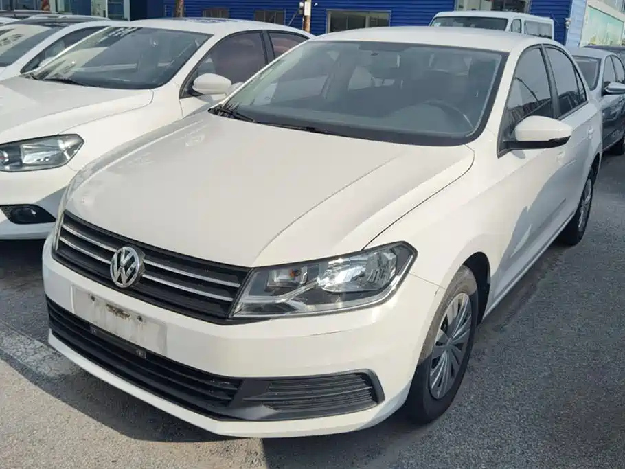 VOLKSWAGEN SANTANA