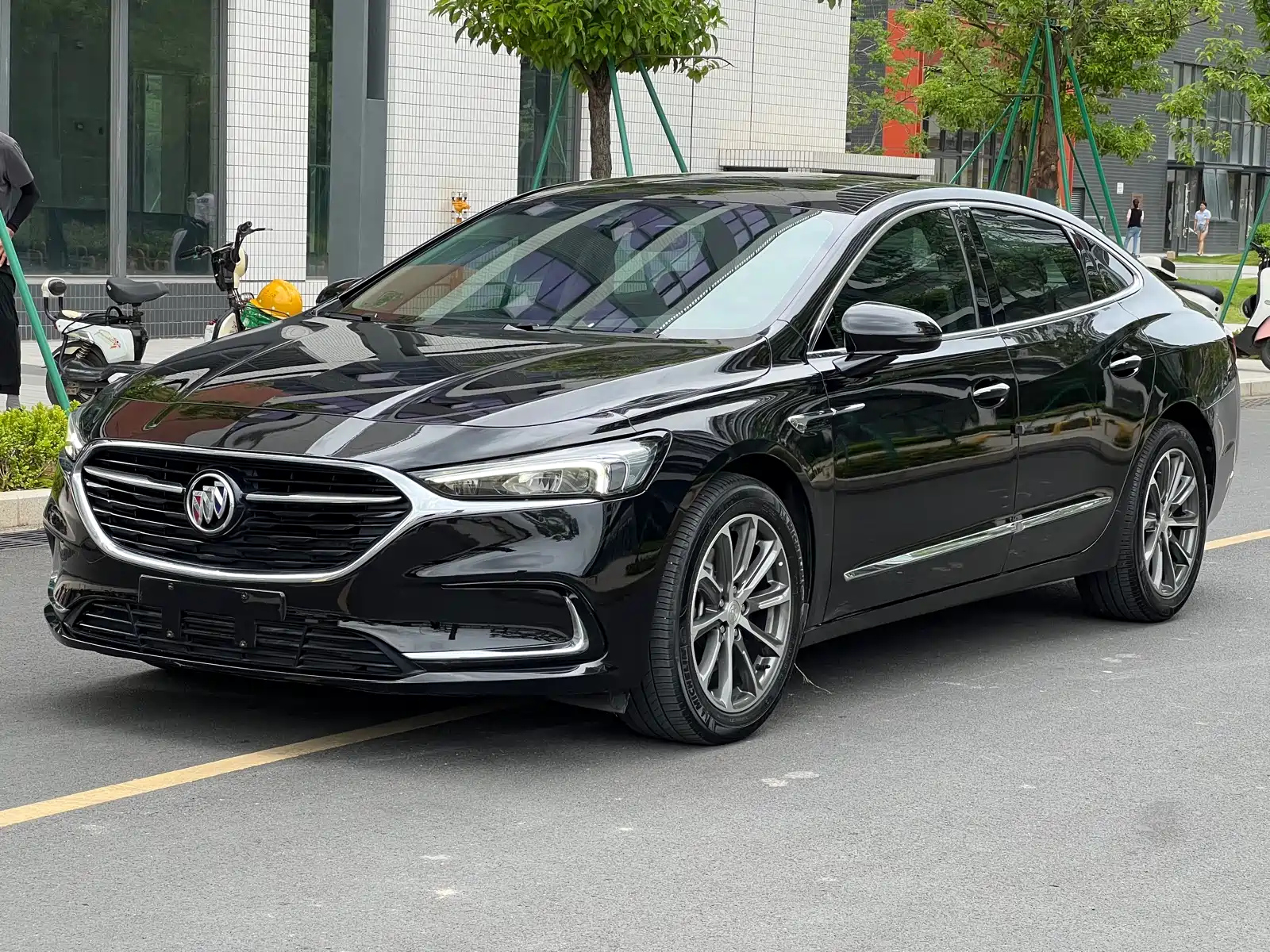 BUICK LACROSSE