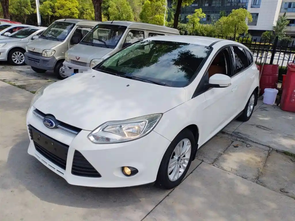 FORD FOCUS