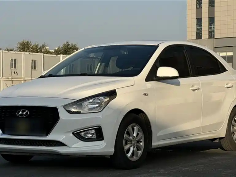 HYUNDAI RENA