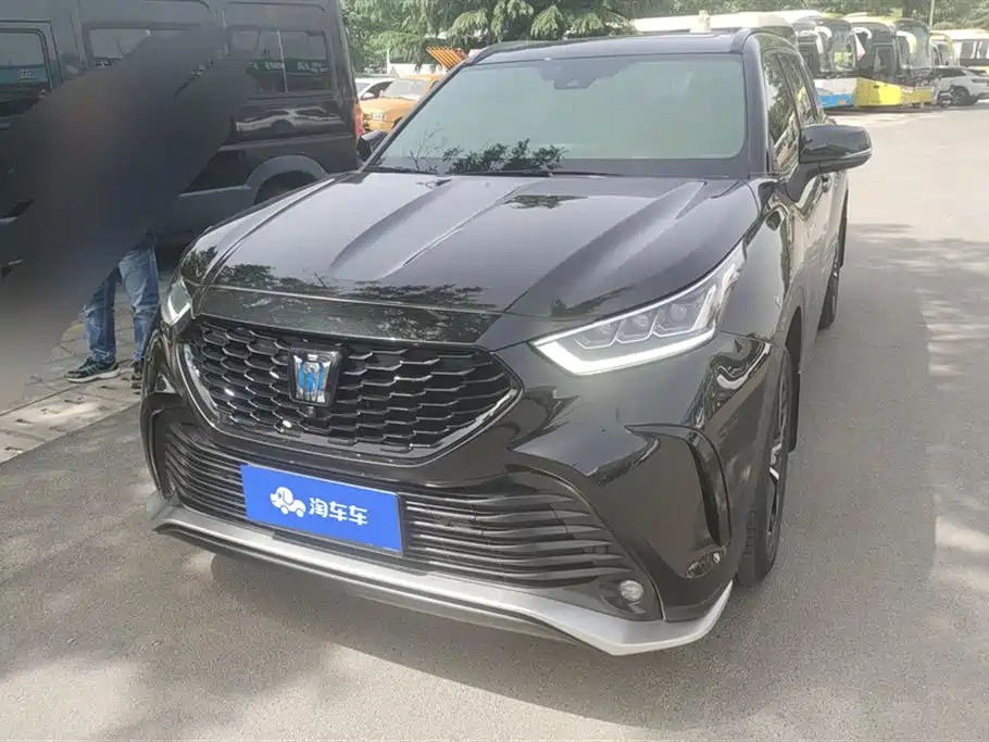TOYOTA CROWN LUFANG