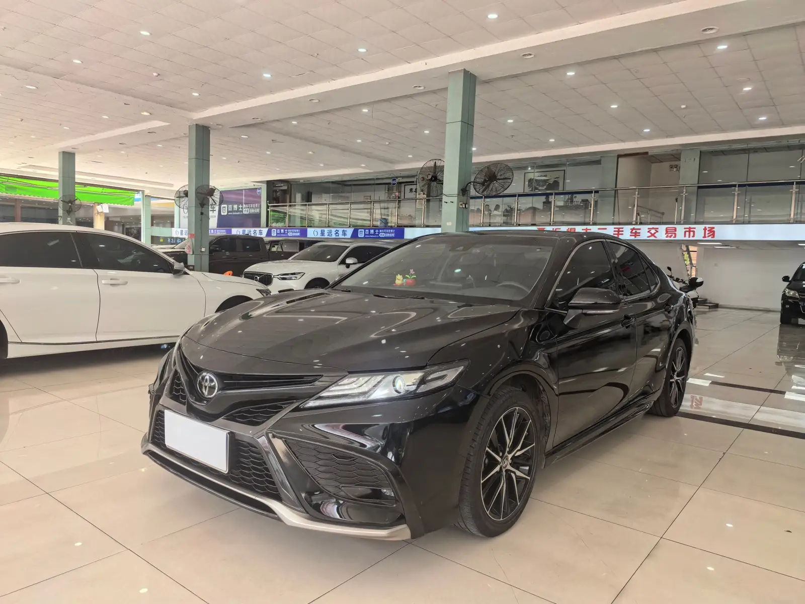 TOYOTA CAMRY