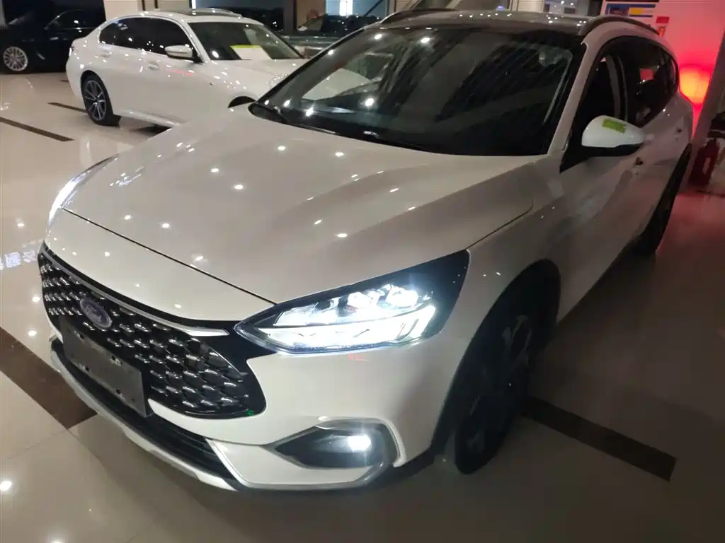 FORD FOCUS ACTIVE