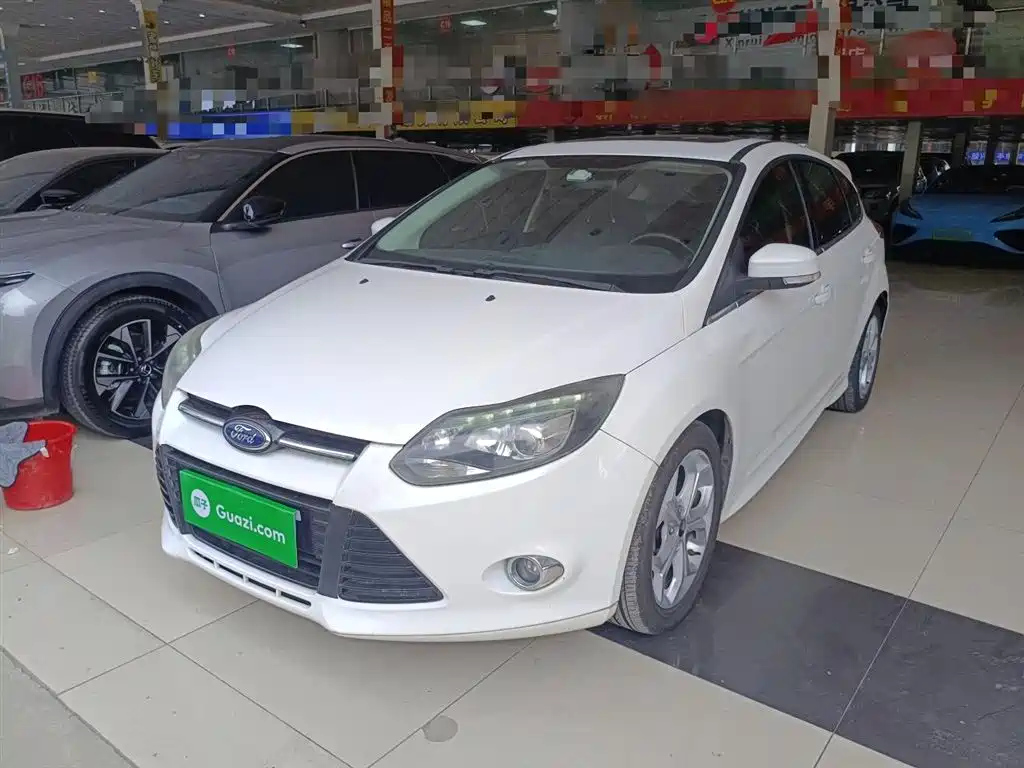 FORD FOCUS