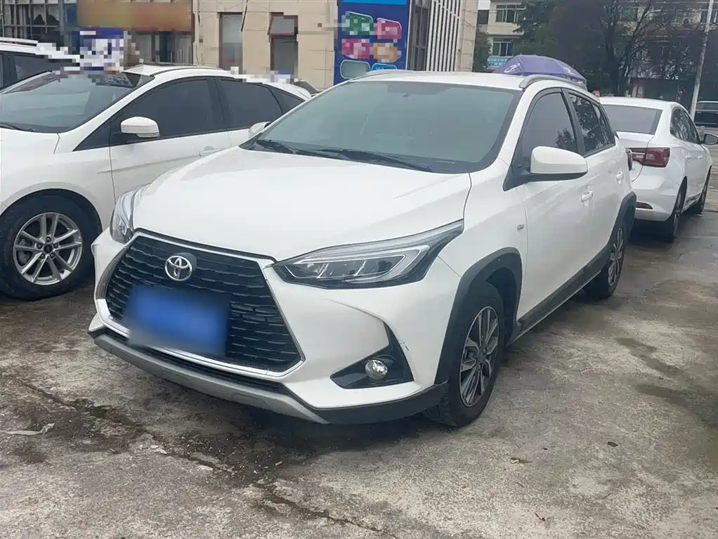 TOYOTA YARIS L DAZZLING