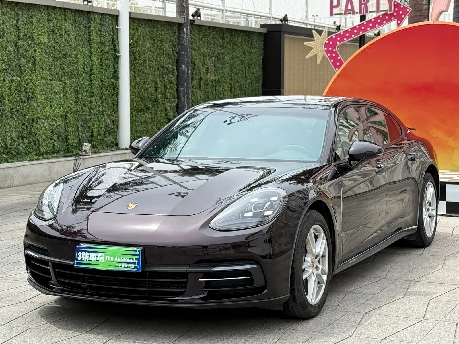 PORSCHE PANAMERA