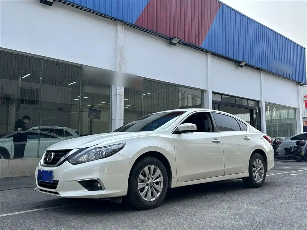 NISSAN TEANA