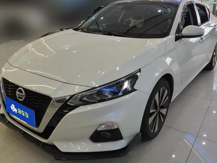 NISSAN TEANA