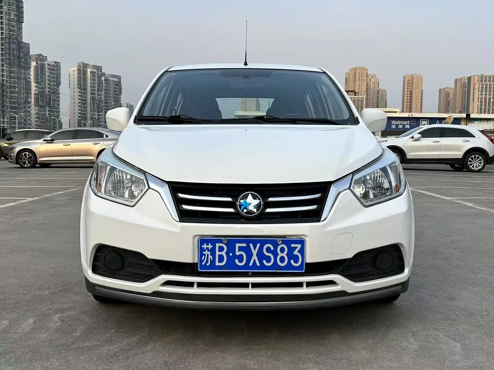 VENUCIA R50
