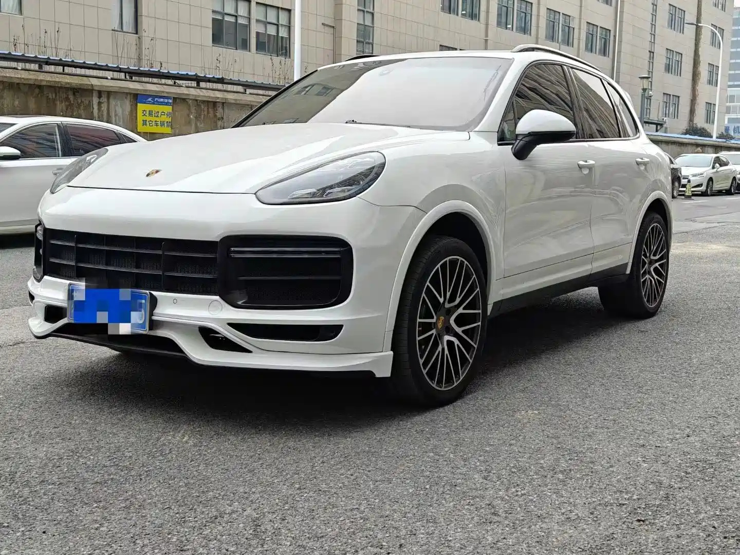 PORSCHE CAYENNE