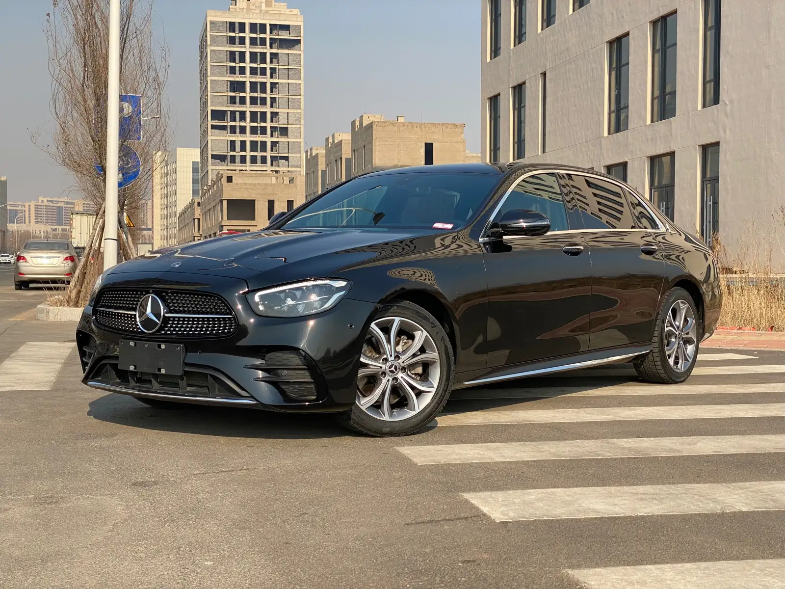 MERCEDES BENZ E-CLASS