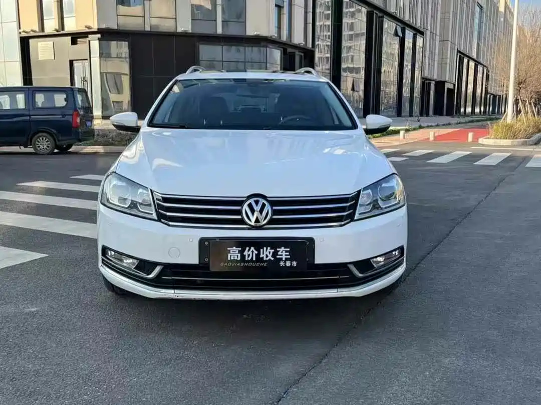 VOLKSWAGEN MAGOTAN IMPORT