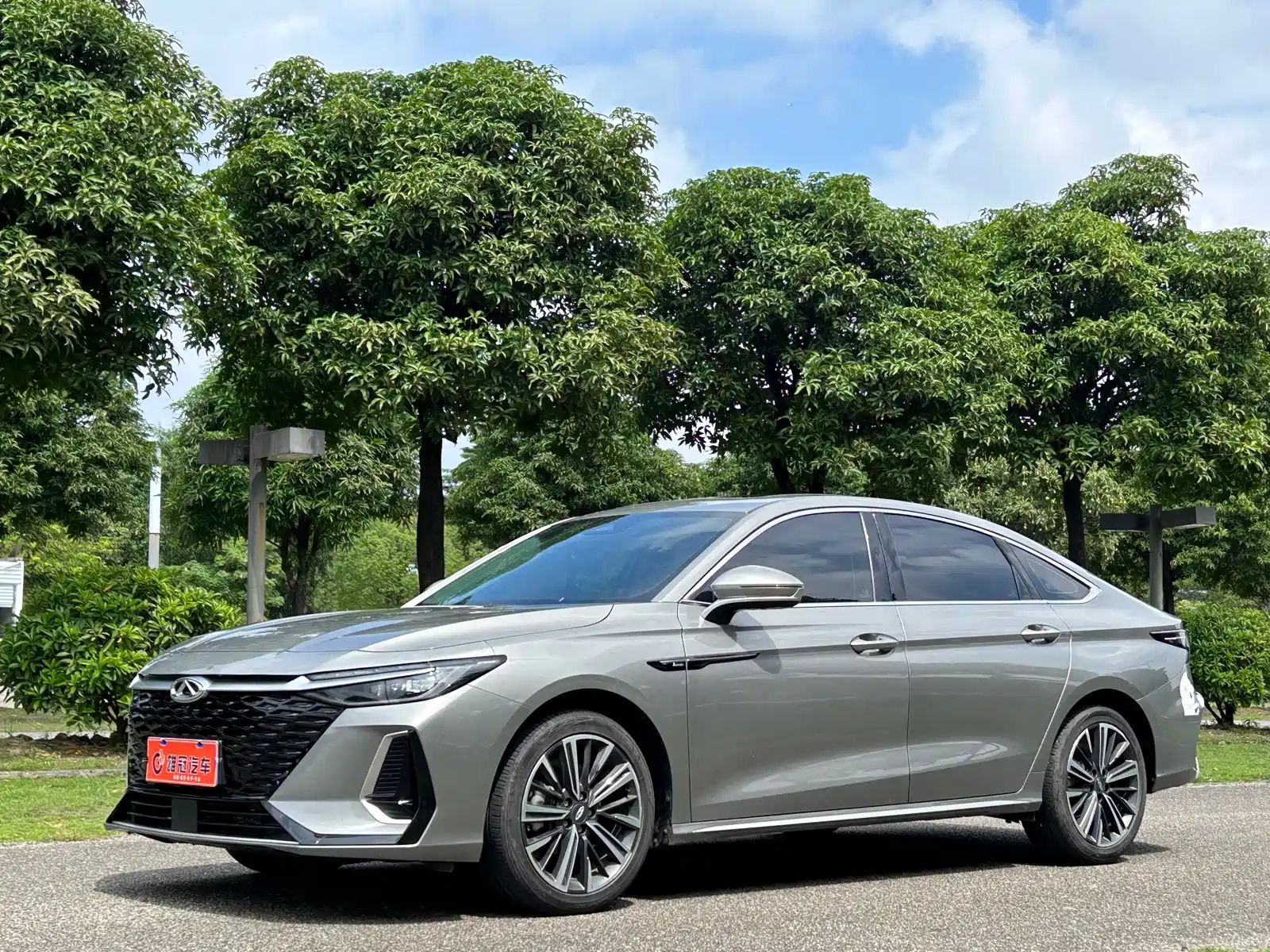 CHERY ARRIZO 8