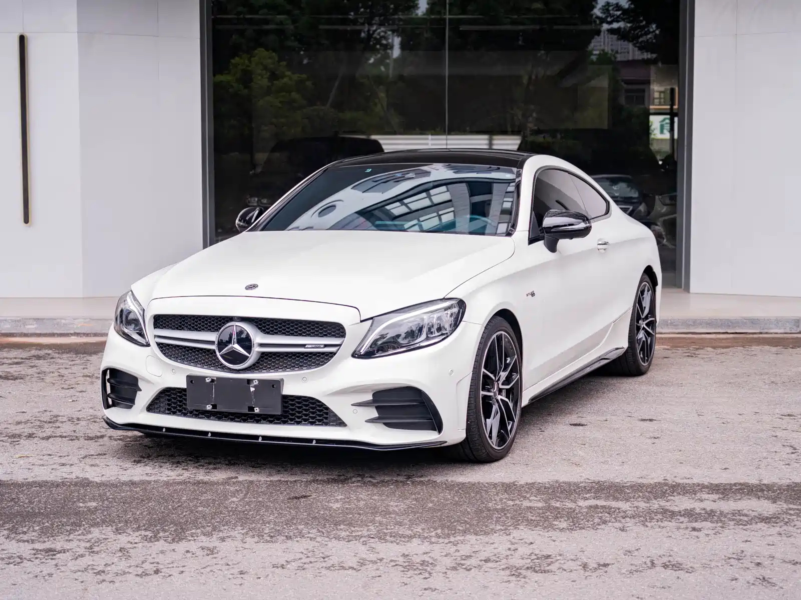MERCEDES BENZ C-CLASS AMG