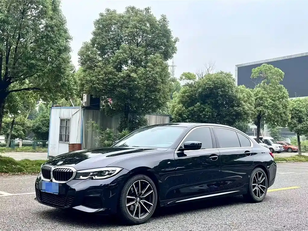 BMW 3-SERIES