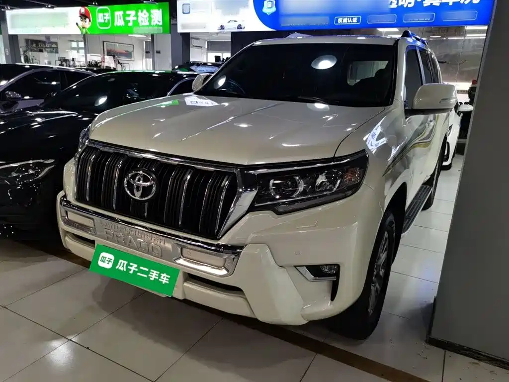 TOYOTA PRADO