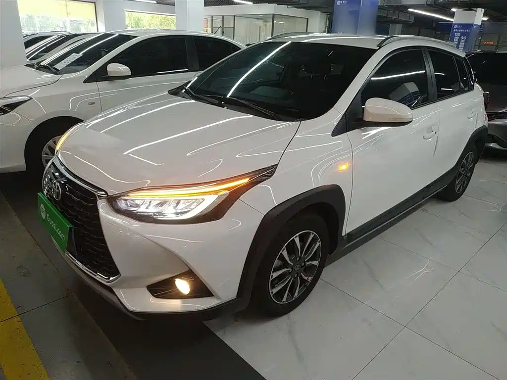 TOYOTA YARIS L DAZZLING